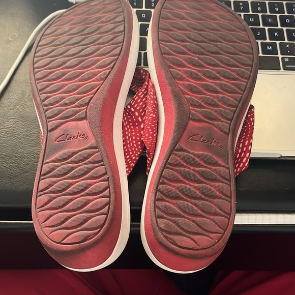 Cloudstepper Clarks Red Flip Flop Sandal Size 9 - Picture 5 of 6